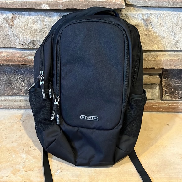 OGIO Other - Ogio Evader Black Laptop Travel Backpack